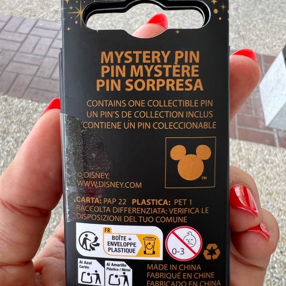 Disney Loungefly Mystery Pin Princess Mirror Collectible Blind Box NIB - Picture 2 of 4